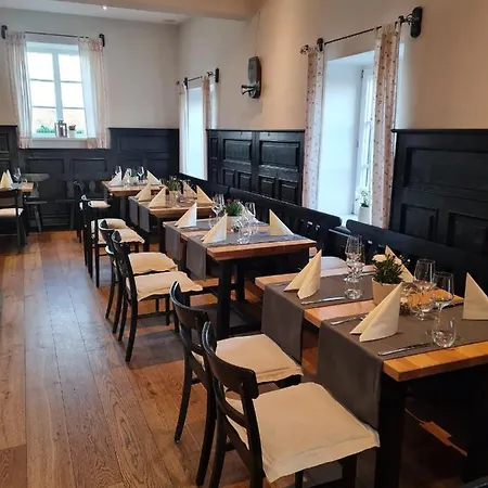 Wirtshaus Leindl 호텔 크렘스안더다노