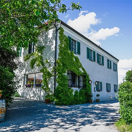 Wirtshaus Leindl 크렘스안더다노