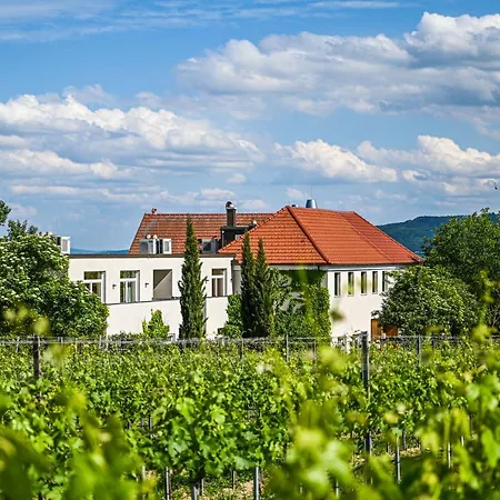 מלון Wirtshaus Leindl