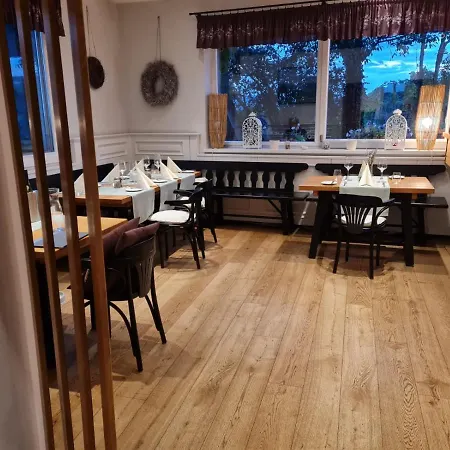 Wirtshaus Leindl 크렘스안더다노