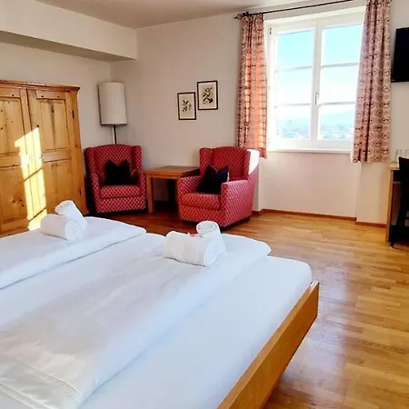 Wirtshaus Leindl * קרמס אן דר דונאו