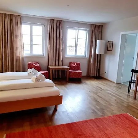 Wirtshaus Leindl *