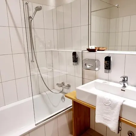 Wirtshaus Leindl קרמס אן דר דונאו